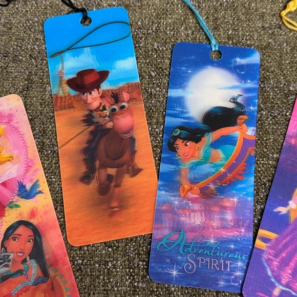 Disney bundle - Picture 4 of 9